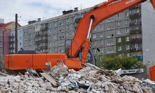 Вывоз строительного мусора с участка в Карпинске недорого от 1569 руб. | 2Землекопа-Кпн
